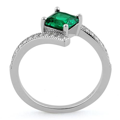 Sterling Silver Elegant Princess Cut Emerald CZ Ring